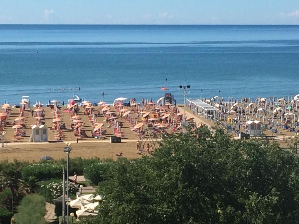 Villa Tripoli Bibione Exteriör bild